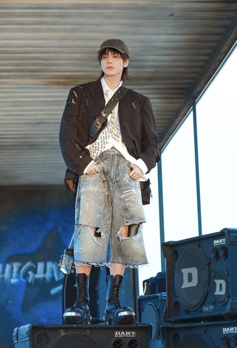 taehyun | ethereal behind - melon exclusive [240401] Taehyun Outfit, Txt Outfit, Outfit Hijab Ideas, Txt Album, Kids Stage, Kpop Fashion Men, Txt Concert, Concert Fit, Concert Looks