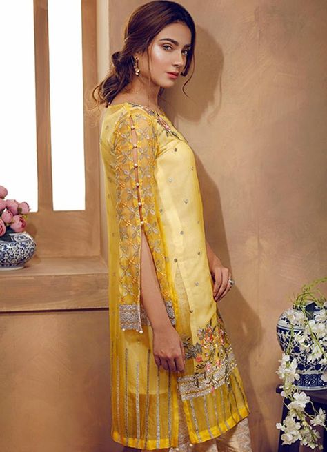 Sleeves Design For Kurtis, Full Sleeves Design, Kurti Sleeves Design, Nikkah Dress, Pakistani Dresses Casual, Kurta Neck Design, Salwar Kamiz, Dress Neck Designs, Designer Kurtis