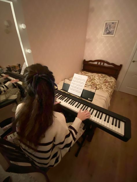 Photoshop Book, Songwriting Inspiration, Piano Classes, Hobbies To Try, Keyboard Piano, Music Aesthetic, Foto Ideas Instagram, Affirmation Cards, Girl Falling