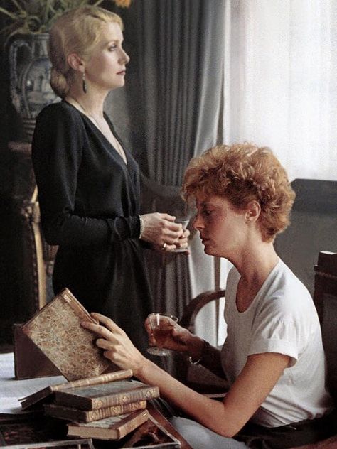 Catherine Deneuve and Susan Sarandon in The Hunger (1983) The Hunger Film, The Hunger 1983, Julie Delpy, Tony Scott, Charles Bronson, Louise Brooks, Roman Polanski, Susan Sarandon, Catherine Deneuve