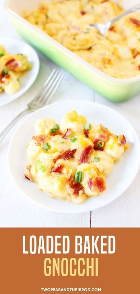 This dish has all of the wonderful flavors of a loaded baked potato but in a baked gnocchi casserole! It is ultimate comfort food and perfect for a cold night! It is so good and only takes minutes to make! It is perfect for quick and easy meals! Best Gnocchi Recipe, Gnocchi Casserole, Recipes Gnocchi, Tortellini Pesto, Gnocchi Recipes Easy, Baked Potato Toppings, Gnocchi Dishes, Gnocchi Pasta, How To Cook Gnocchi