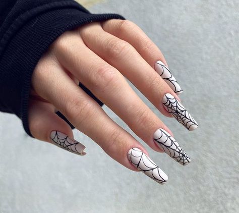 Halloween Nails, Nail Arts, Nails, Halloween, Nails Halloween, Black Spider, Spider Web, Nail Design, Manicure