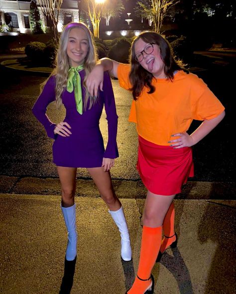 Daphne Blake Costume Ideas, Daphanie Costume, Daphne Scooby Doo Halloween Costume, Matching Bff Costumes, Disfraz Dafne Scooby Doo, Scooby Doo Costumes Daphne, Fantasia Daphne, Halloween Costumes Daphne, Daphne Costume Ideas