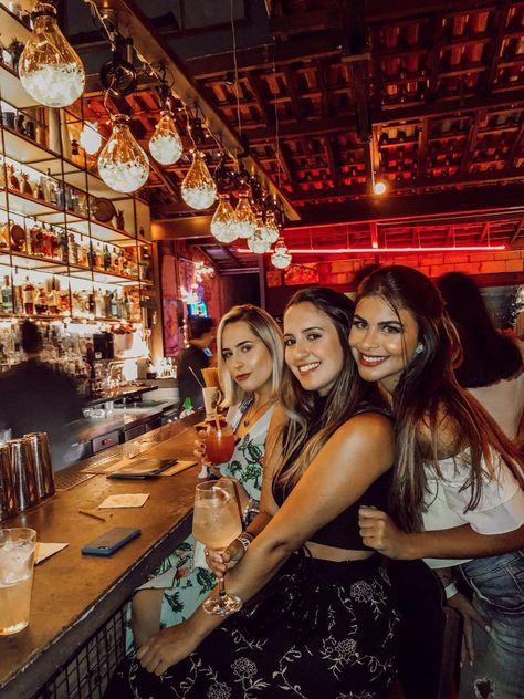 Bar Pics Instagram, Bar Photoshoot Ideas Friends, Bar Pictures Instagram Friends, Bar Pics, Eiffel Tower Photography, Sibling Poses, Restaurant Photos, Marketing Photos, Best Friend Photoshoot