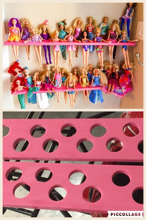 Clever Barbie Organization Ideas You and Your Kids Will Love Barbie Wall Storage, Barbie Shelves, Diy Barbie Storage, Barbie Accessories Storage, Barbie Organization Ideas, Barbie Shelf, Doll Organizer, Barbie Room Decor, Barbie Storage