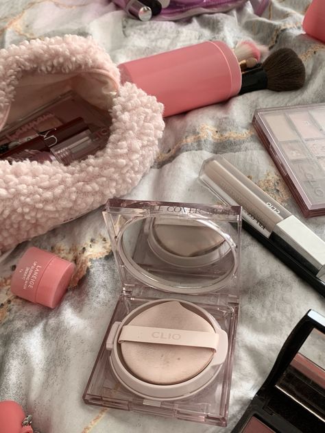 korean makeup, clio cushion, clio, pink aesthetic, girly vibe, coquette, rom&nd, getting ready, that girl aesthetic Vibe Coquette, Make Up Korean, Pink Aesthetic Girly, Womp Womp, Aesthetic Girly, Girly Stuff, Aesthetic Icon, Pretty Makeup, Korean Makeup