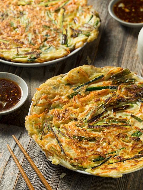 Korean-Inspired Scallion and Kimchi Pancakes Kimchi Pancakes, Kimchi Pancake, Korean Pancake, Vegan Kimchi, South Korean Food, Savory Sides, Scallion Pancakes, Kimchi Recipe, Bengali Food