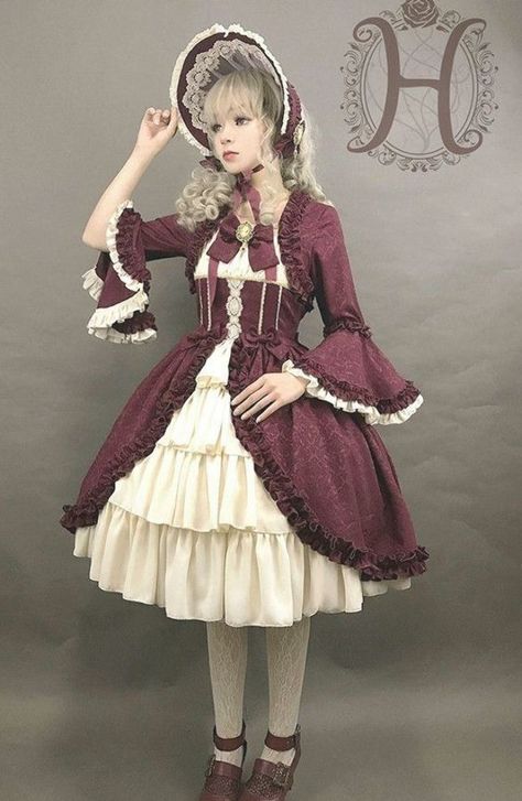 Victorian Ball Gowns, Red X, Op Dress, Harajuku Girls, Lolita Outfits, Classic Lolita, Victorian Dolls, Victorian Clothing, Vestidos Vintage