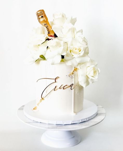 Champagne Cake Design, Prosecco Cake, 50th Birthday Cake For Women, Birthday Cake For Women Elegant, Square Birthday Cake, 40th Cake, Champagne Birthday, Champagne Cake, 50th Cake