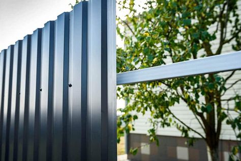 Fence With Corrugated Metal And Wood, Metal Fences And Gates Corrugated Sheets, Metal Corrugated Fence, Metal Fence Panels Ideas, Wood Metal Fence Ideas, Cheap Metal Fence, Metal Backyard Fence, Front Fence Design Ideas, Corrugated Iron Fence