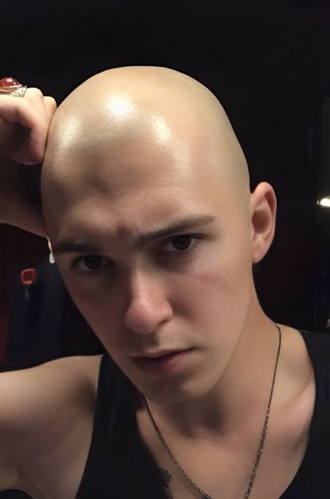 Bald Head Man, Bald Boy, Bald Haircut, Bald Men Style, Bald Look, Shaving Your Head, Shave My Head, Bald Man, Bald Head