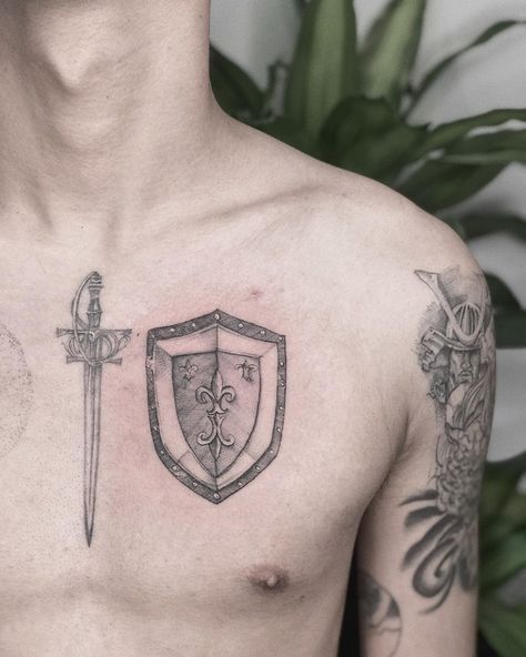 #Tattoos,Shield tattoo Check more at https://outsons.com/amazing-shield-tattoo-ideas/ Shield Tattoos For Men, Shield Tattoo Design, Captain America Shield Tattoo, Templar Knight Tattoo, Tatoo Styles, Shield Tattoo, Common Tattoos, Game Of Thrones Tattoo, Black White Tattoos