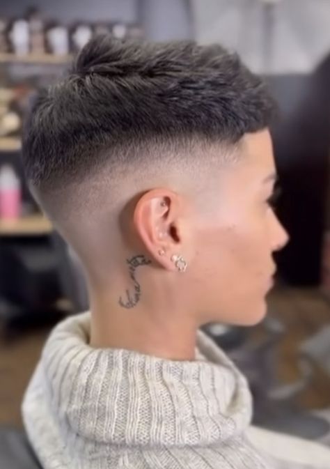 Buzzcut Fade Women, High Fade Women Haircut Short, French Crop Women Hair, High Fade Haircut Women, Faded Buzzcut For Women, Skin Fade Haircut Women, Low Taper Fade Haircut Women, Pixie With Short Sides, Jenny Hairstyle