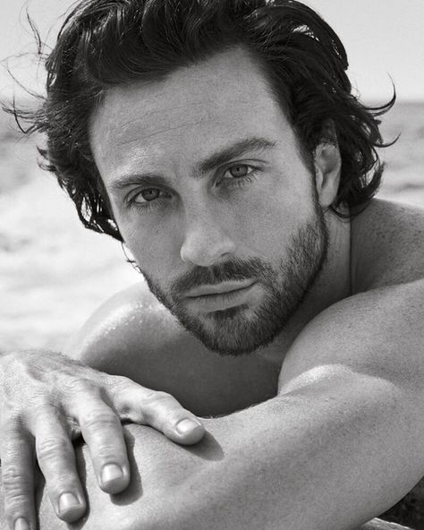 Aaron Taylor Johnson Giorgio Armani Acqua Di Gio Campaign 2024 1 Aaron Johnson Taylor, Chaning Tatum, Kaptan Jack Sparrow, Aaron Johnson, Mario Sorrenti, Aaron Taylor, Aaron Taylor Johnson, Armani Beauty, Guy Laroche