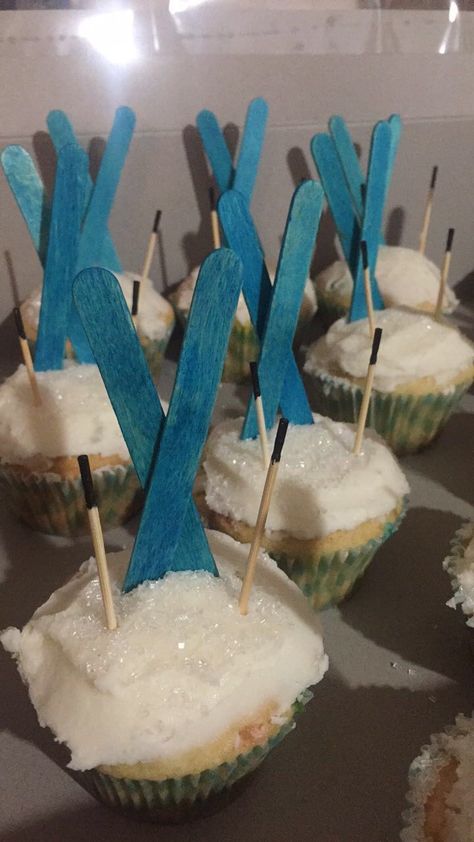 Ski Themed Desserts, Apres Ski Dessert, Apres Ski First Birthday, 80s Ski Party Decorations, Apres Birthday Party, Ski Theme Birthday Cake, Apres Ski Theme Party Decor, Ski Themed First Birthday, Apres Ski Party Theme Birthday