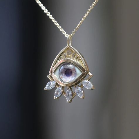 14k Gold Personalized Eye and Marquise Moissanite Necklace - Etsy Turkey Gold Eye Jewelry, Gold Amulet, Jeweled Eyes, Eyes Jewelry, Moon Phases Necklace, Moissanite Necklace, Magical Jewelry, Gold Eyes, Eye Pendant