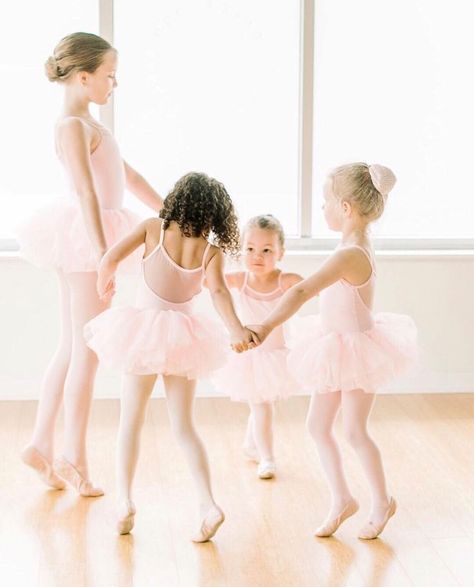 Toddler Ballet | @darlingjosephine #newbornphotos #newbornphotography #familylifestyleinspo #familygoals #familyphotoshoot #familysession #familyphotography #familyphotos #familyphotographs #familypictures #vancouverfamilyphotographer #vancouverfamilyphotography #vancouvernewbornphotographer #eclecticfamilies Ballerina Photography, Toddler Ballet, Studio Photoshoot Ideas, Dance Photo Shoot, Baby Ballet, Photos For Instagram, Baby Ballerina, Ballet Kids, Ballet Clothes