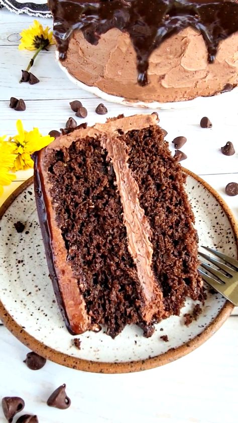 One Bowl Fudgy Chocolate Cake - Simple Cooking with Pep Simple Chocolate Birthday Cake, Whipped Chocolate Buttercream, Almond Flour Chocolate Cake, Low Carb Chocolate Cake, Sugar Free Chocolate Cake, Fudgy Cake, Simple Baking, Chocolate Birthday Cake, Keto Chocolate Cake