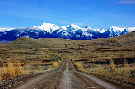 Montana Geography: The Land Mountains Montana, Big Sky Country, Middle Of Nowhere, Snowy Mountains, Glacier National Park, Big Sky, Nice View, Beautiful World, In The Middle