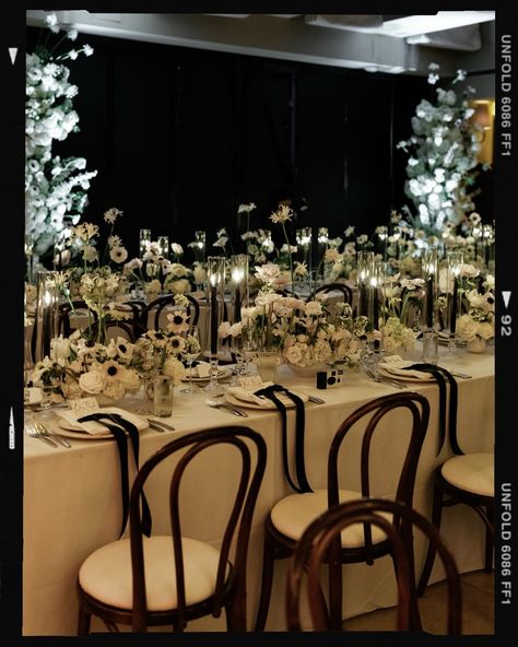 One of the things I love most about my couples is they know how to celebrate in style😎 R & N wanted to have a fun, chic, & classic intimate wedding that screams Old Hollywood glam. All of the details were intentionally designed with that theme in mind by the most talented team everrrr @detailschristine and @bloomingblissdesign. 🤩 A lot of the black & white classic influence came from R’s late father, who loved watching TCM (turner classic movies). Having grown up in West Hollywood and wat... Old Hollywood Event, Vintage Hollywood Aesthetic, Glamour Wedding Decor, Vintage Hollywood Wedding, Hollywood Glamour Wedding, Old Hollywood Wedding, Hollywood Event, Hollywood Wedding, Turner Classic Movies