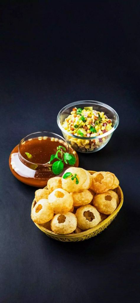 Pani Puri Photography, Panipuri Photography, Indian Food Photography, Food Reference, Beginner Photography, Food Van, Pani Puri, Chaat Recipe, Indian Snack Recipes