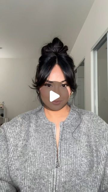 Cynthia Dhimdis on Instagram: "So many of y’all asked for the tutorial for this look! I was inspired by the 👑 of buns @delaneychilds   #bun #hairtutorial #hairstyles" Slick Back Bun With Bangs, Bun Hairstyles With Bangs, Bun With Bangs Hairstyles, Bangs And Bun, Buns With Bangs, High Bun With Bangs, Bun With Bangs, Chinese Bangs, Chignon Bun