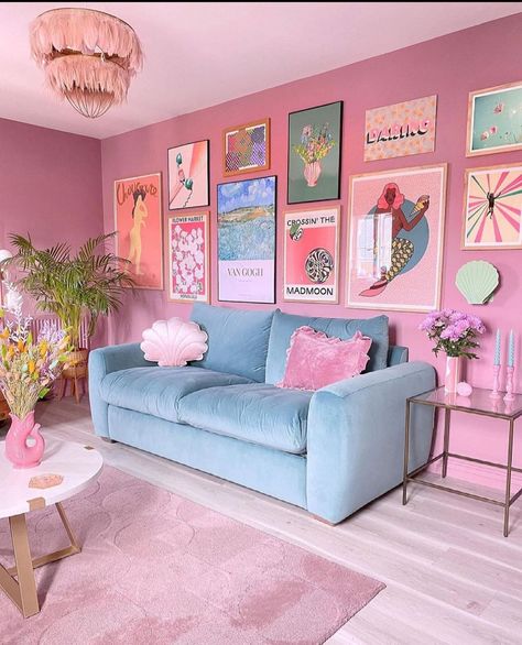 Jan Skácelík on Instagram: “〰️Follow @designattractor for daily interior inspo〰️ . Beautiful pink room of @kate_rose_morgan .…” Korean Bedroom, Vibrant Living Room, Room Deco, Blue Living Room, Apartment Inspiration, Living Room Inspo, A Living Room, Room Inspiration Bedroom, Room Ideas Bedroom