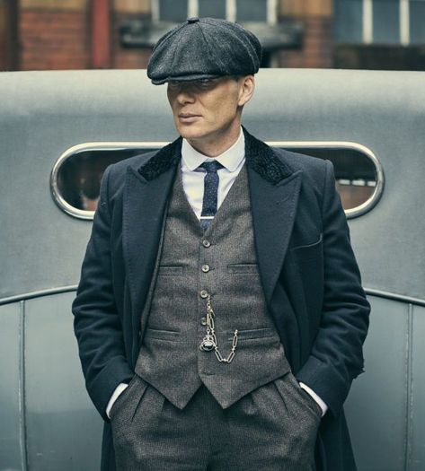 peaky-blinders-tailoring Peaky Blinder Outfit, Peaky Blinders Actors, Costume Peaky Blinders, Gangster Suit, Peaky Blinders Costume, Black And Red Suit, Peaky Blinders Season, Black Suit Vest, Black Pinstripe Suit