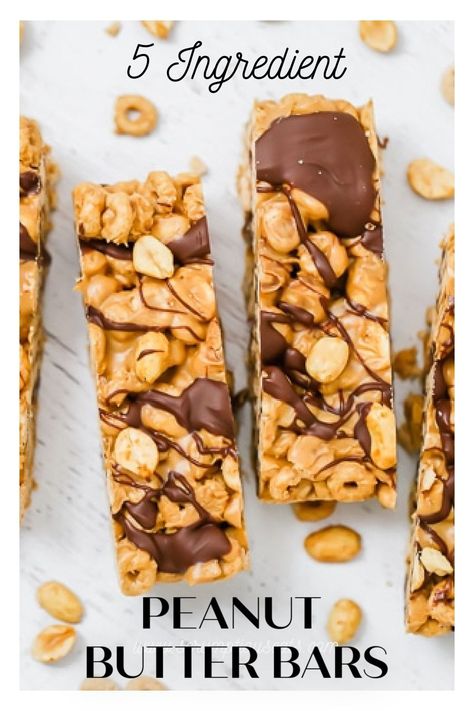 5 ingredient easy no bake chocolate peanut butter cereal bars recipe Edible Cookie Dough Healthy, Cereal Bars Recipe, Peanut Butter Cereal Bars, Peanut Butter Cereal, Butter Desserts, Peanut Butter Crunch, Bite Size Snacks, Vegan Brownies, Vegan Snack Recipes