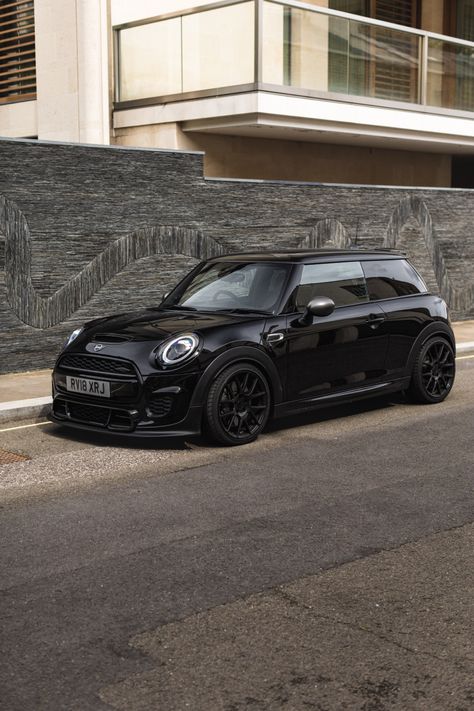 Cool Mini Cooper, Blacked Out Mini Cooper, All Black Mini Cooper, Modified Mini Cooper, F56 Cooper S, Modded Mini Cooper, Black Mini Cooper Aesthetic, Mini Cooper Aesthetic, Mini Cooper S F56