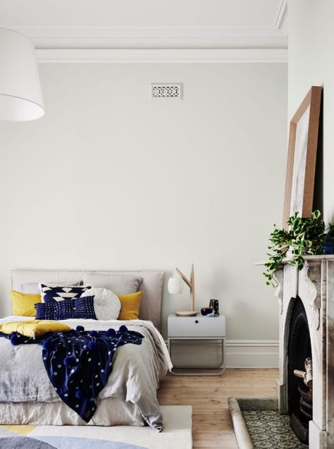 Dulux Unforgettable on walls. How to Choose the Right White Paint for Your Home Dulux Paint, Palette Design, Gorgeous Interiors, Interior Painting, Paint Colour, Interior Paint Colors, Gray Interior, Bedroom Paint, Painting Kitchen Cabinets