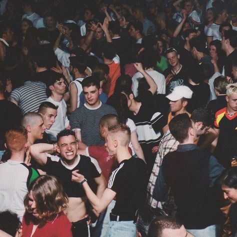 Converting Culture on Instagram: “Late 80s rave fashion” Rave Culture Fashion, 90s Rave Fashion, 80s Rave, Acid House Rave, Teenage Wasteland, Highsnobiety Fashion, 90s Rave, Rave Culture, Aesthetic Outfits Men