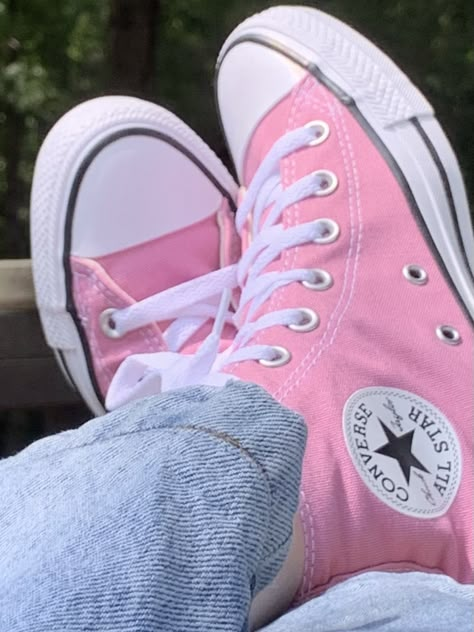 Cute Converse, Nike Shoes Girls, Pink Converse, Shoe Wishlist, Shoe Inspo, Aesthetic Shoes, Swag Shoes, Converse Sneakers, Pretty Shoes