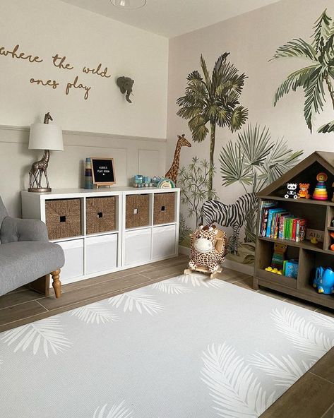 Safari Theme Playroom, Toddler Boy Safari Bedroom, Gender Neutral Playroom Themes, Safari Bedroom Toddler, Baby Room Jungle Theme, Safari Baby Boy Nursery, Jungle Toddler Bedroom, Jungle Playroom Ideas, Neutral Jungle Nursery