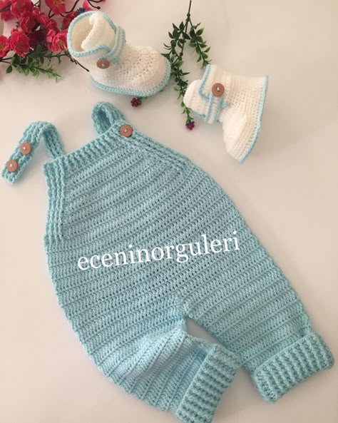 Crochet baby romper in 3 easy steps - Crochet by mery Crochet Baby Romper, Crochet Baby Pants, Baby Pants Pattern, Crochet Shawl Free, Baby Romper Pattern, Baby Cardigan Pattern, Baby Overall, Crochet Romper, Crochet For Babies