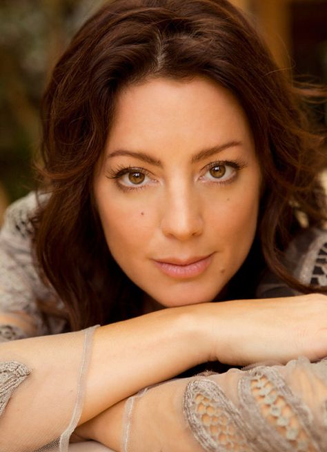 Sarah McLachlan... One of my all time favorite singers. Sarah Mclachlan, Female Singers, Famous Faces, Her Music, New Album, Singer Songwriter, Role Models, Music Artists, Actors & Actresses