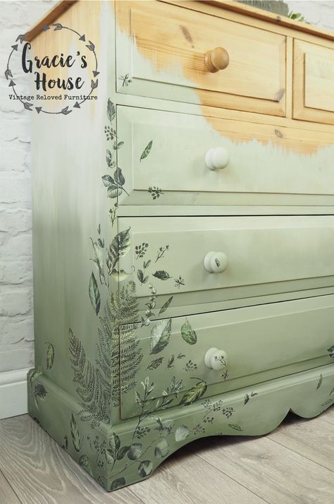 Prima Redesign Transfers On Furniture, Vines Painted On Furniture, Dresser Painting Ideas Creative Drawers, Drawing On Furniture, Upcycling Chest Of Drawers Ideas, Painting Chest Of Drawers Ideas, Furniture With Transfers, Painted Dresser Drawers, Unique Dressers