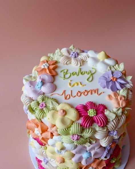 Baby Girl Baby Shower Themes Summer, Baby Shower Pastel Theme, Bright Baby Shower Ideas, Baby In Bloom Pregnancy Announcement, Colourful Baby Shower Theme, Baby Shower Themes Baby In Bloom, Last Baby Shower Ideas, Pastel Color Baby Shower Ideas, Colorful Baby Shower Theme