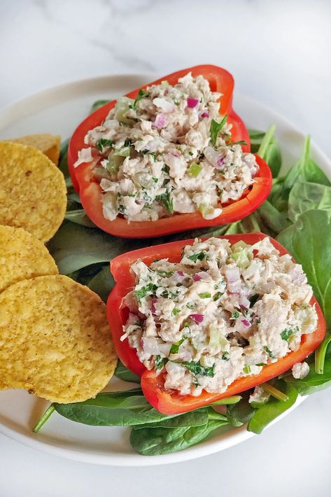 Chicken Salad Bell Pepper Boats, Bell Pepper Chicken Salad, Bell Pepper Tuna Sandwich, Stuffed Peppers Tuna, Tuna Salad With Bell Peppers, Chicken Salad Stuffed Peppers, Tuna Bell Pepper, Tuna Peppers Stuffed, Egg Salad Bell Pepper Boats