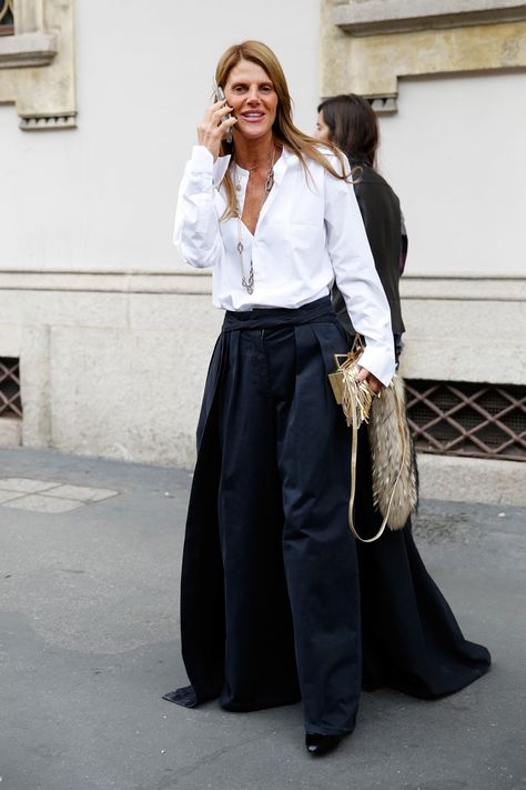 Anna Dello Russo - Milan Fashion Week #StreetStyle Parka Outfit, Oversized Trousers, Anna Dello Russo, Popsugar Fashion, Looks Street Style, Milan Fashion Weeks, Street Style Trends, Street Style Paris, Style Spring