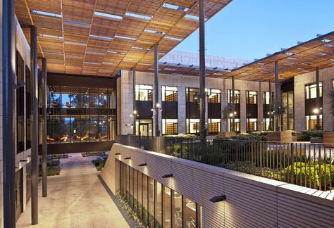 Stanford Law School, William H. Neukom Building. Mark and Evelyn's alma mater. Stanford University Campus, Boarding School Aesthetic, Stanford Law, School Building Design, School Interior, School Campus, Dream School, School Building, University Campus