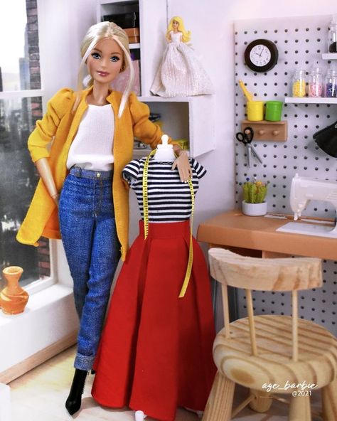 E L A (@age_barbie) | instagramový profil Barbie Y Ken, Made To Move Barbie, Dress Barbie Doll, Barbies Pics, Barbie Sewing Patterns, Barbie Room, Diy Barbie Clothes, Barbie Diorama, Barbie Dolls Diy