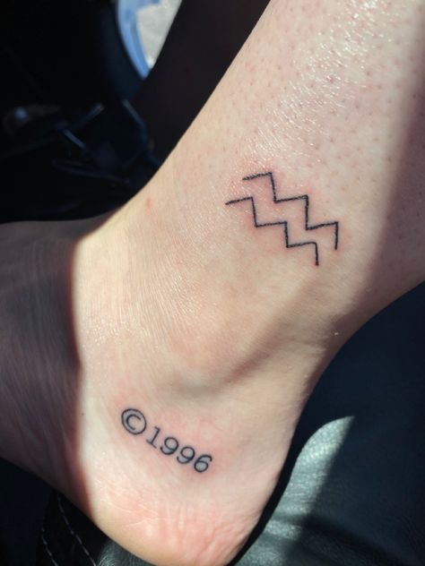 Aquarius Ankle Tattoo, Tattoo Ideas Female Aquarius, Aquarius Tattoo Aesthetic, Aquarius Aesthetic Tattoo, Aquarius Minimalist Tattoo, Aquarius Tattoo Ideas, 1996 Tattoo, Aquarius Symbol Tattoo, Aquarius Tattoos