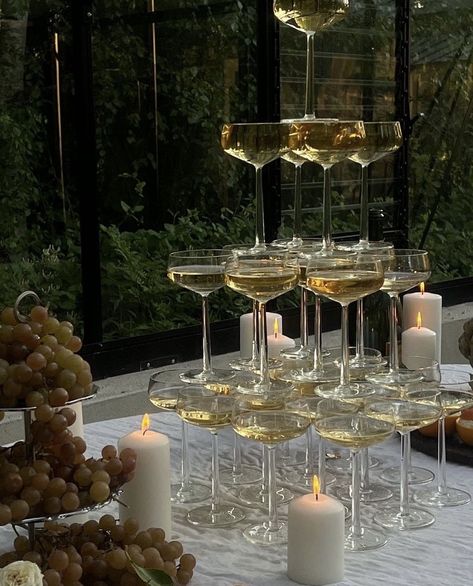 Nye Wedding Aesthetic, Champagne Tasting Party, Champagne Tower Aesthetic, Champagne Dinner Party, Art Style Aesthetic, Autumn Amigurumi, Champagne Dinner, Jennie Kim Chanel, Quotes Winter