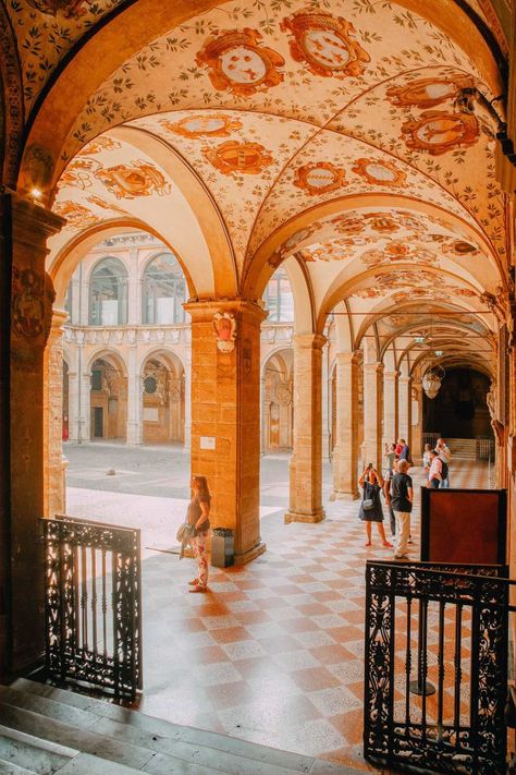 Bologna Italy Aesthetic, Vacation Song, University Of Bologna, Italy Bologna, India Vacation, Best Places In Italy, Italy Vibes, Adventure Travel Explore, Cities In Italy