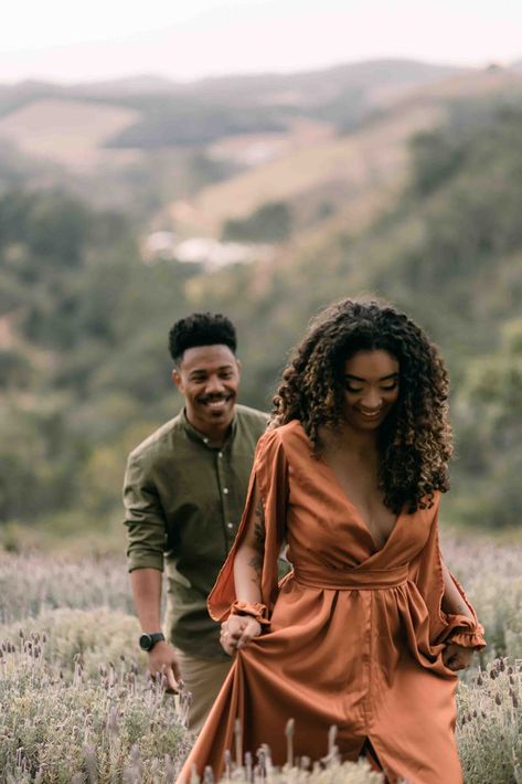 Outdoor Photoshoot Ideas Black Couples, Brown Couple Photoshoot, Outdoor Engagement Photos Black Couple, Black Couple Fall Photoshoot, Pre Wedding Shoot Ideas Outdoor, Nature Couple Photoshoot, Engagement Photos Woods, Couple Outdoor Photoshoot, Nature Engagement Photos