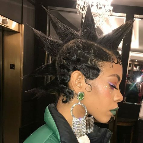 @licec0re on Instagram: “truly my fav - niko” Alternative Hair, Tumblr, Punk Spikes Hair, Afro Punk Outfits, Liberty Spikes, Afro Goth, Girl Punk, Spiked Hair, Natural Afro Hairstyles