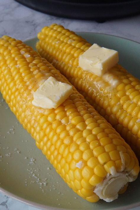 This Instant Pot Corn on the Cob is ready in just 7 minutes and it's cooked to perfection, with juicy plump kernels. Corn On The Cob Aesthetic, Corn On The Cob Instant Pot, Corn Photography, Sweet Corn On The Cob, Instant Pot Corn, Corn Cob, Soul Food Dinner, Fav Food, Makeup Wishlist