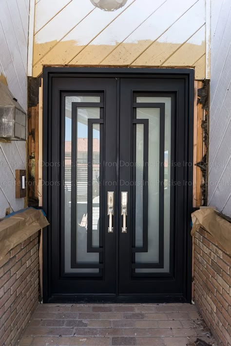 Custom Modern Design | Custom Iron Door | Precise Iron Doors Home Door Design Modern Iron, Double Door Iron Gate Design, Iron Door Design Modern Entrance, Iron Door Design Modern, Iron Doors Modern, Front Entrance Ideas, Aluminum Front Door, Home Front Elevation, Aluminium Door Design