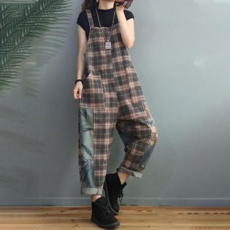 Clothes For Women Grunge, Androgynous Fashion Summer, Women In Overalls, Non Binary Outfits, Overalls Casual, Shop Street, Gender Fluid Fashion, Lesbian Fashion, 90s Fashion Grunge